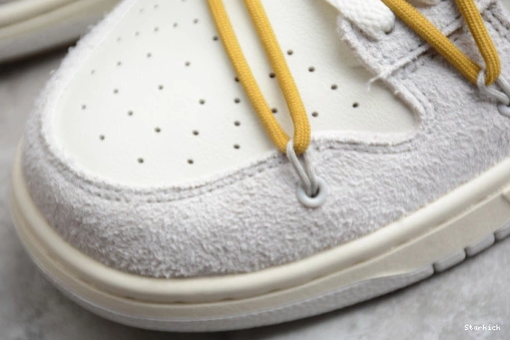 DJ0950-105 Low Lot O-W Nike 37 Dunk 1006